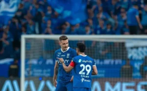 Al-Hilal e Al-Shabab empatam em 2-2 em jogo emocionante na Saudi Pro League 2025. Gols de Podence, Milinkovic-Savic, Al Dawsari e Al Shwirekh